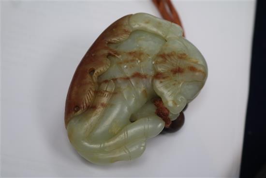 Two Chinese jade carvings of beasts